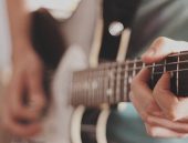 Gitaar leren spelen: notenschrift, akkoorden of tabs?