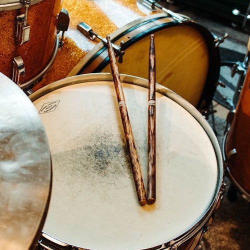 6. Hoe versterk ik mijn elektrische reisgitaar?