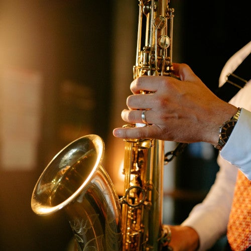 What’s the Best Saxophone for Early to Late Teens and Adult Beginners?